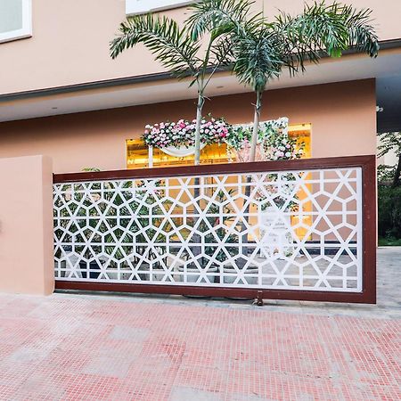 Super Townhouse Viraj Khand Formerly Veridian Inn Chinhat Dış mekan fotoğraf