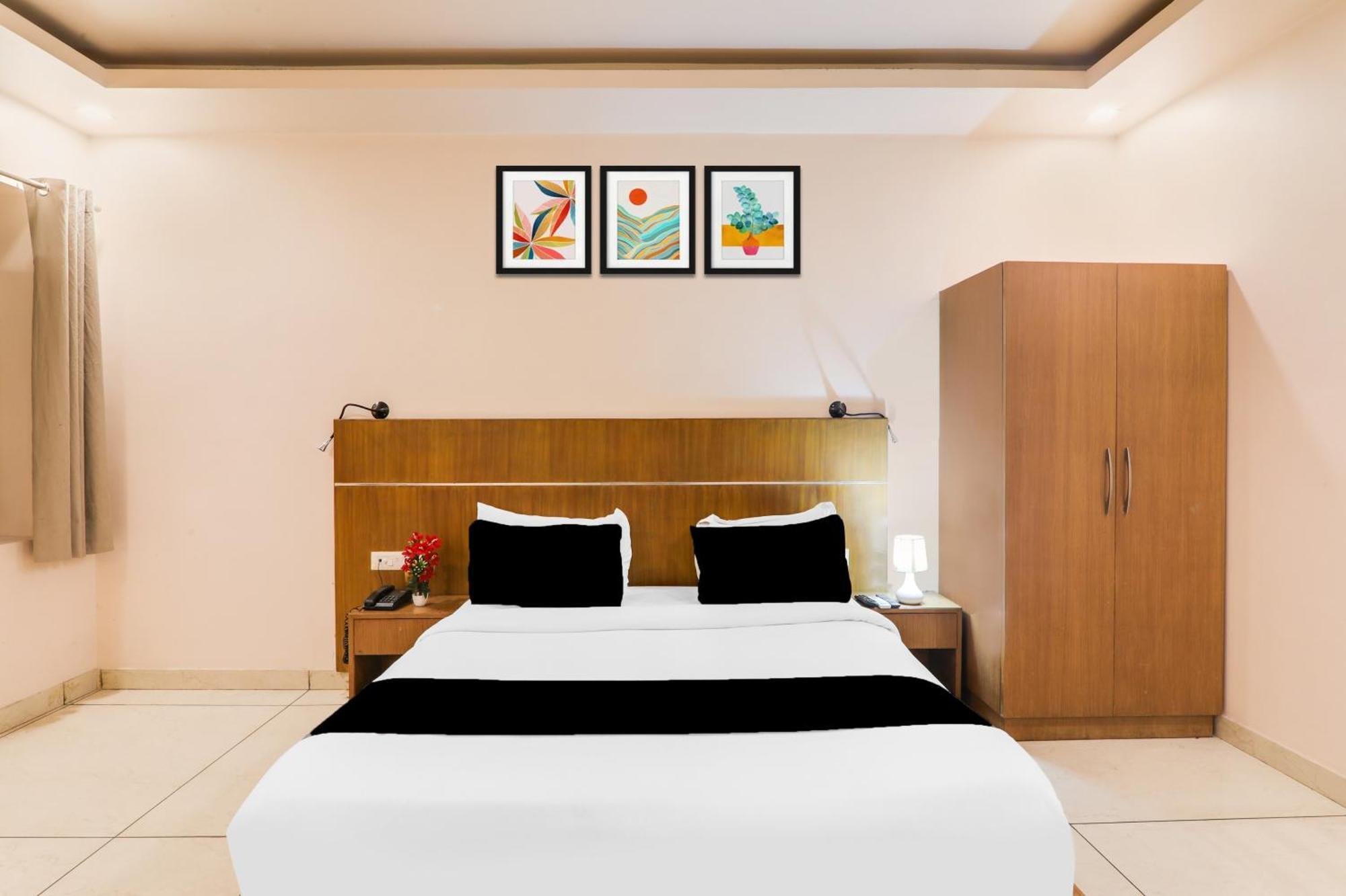 Super Townhouse Viraj Khand Formerly Veridian Inn Chinhat Dış mekan fotoğraf